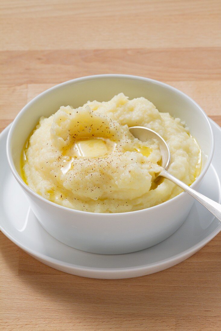 Mashed potatoes with a knob of butter