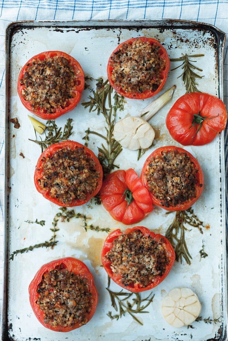 Tomatoes filled with minced veal