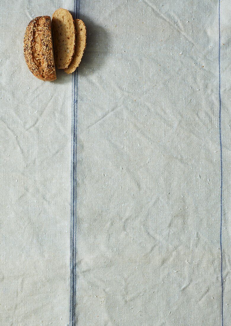 Wholemeal bread on a linen cloth