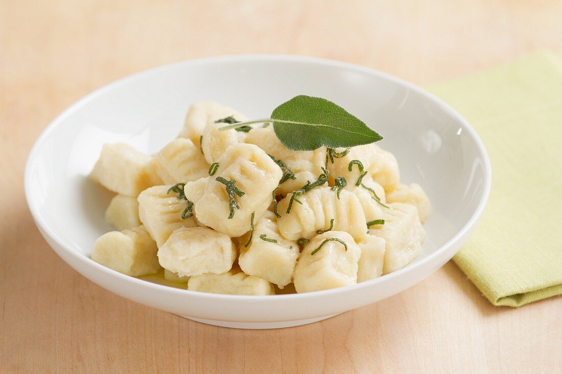 Gnocchi burro e salvia (gnocchi with sage butter)