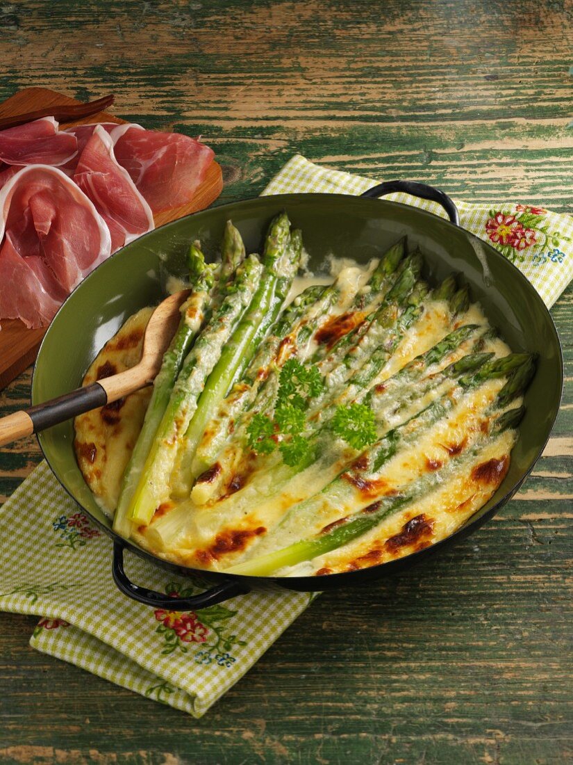 Asparagus gratin