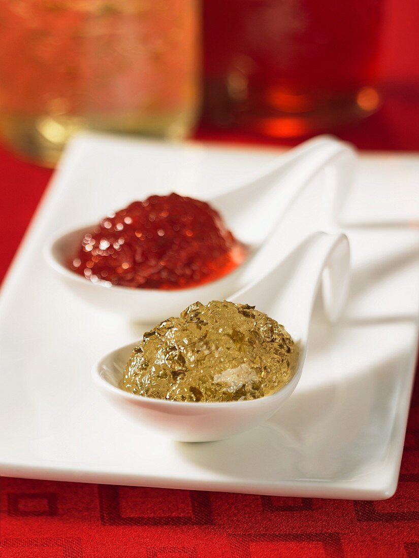 Kir Royal jelly and wine jelly on spoons