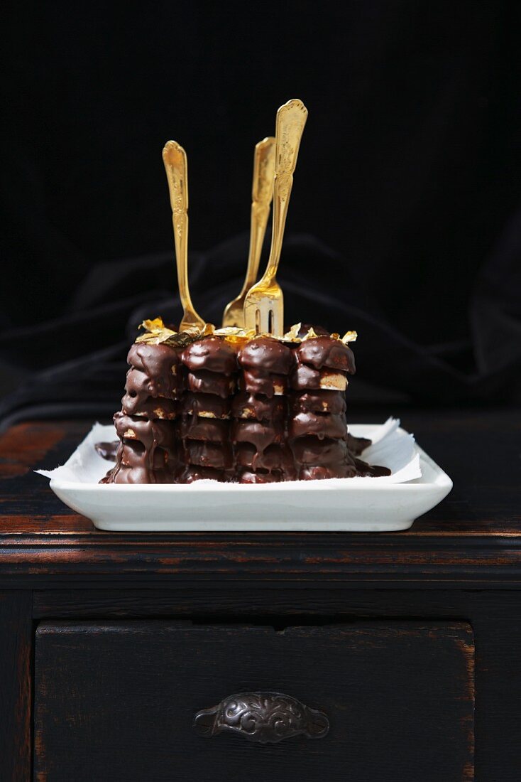 Chocolate Pavé mit Blattgold