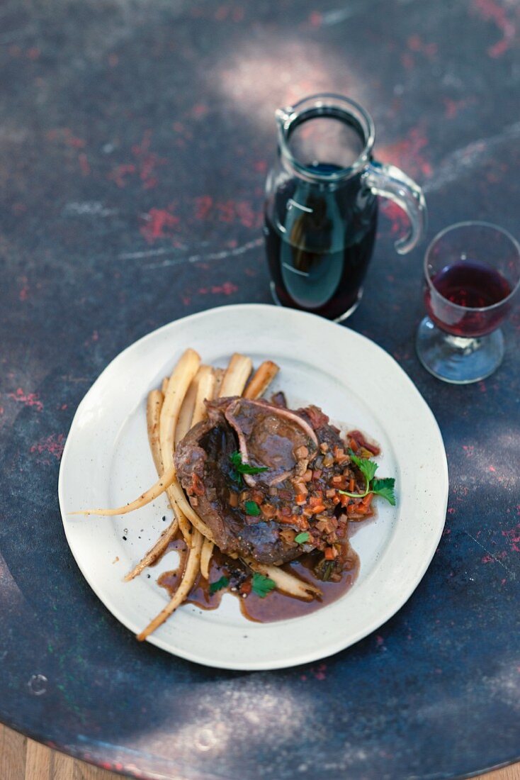 Ossobuco con le verdure (Kalbsbeinscheibe mit Wurzelgemüse)