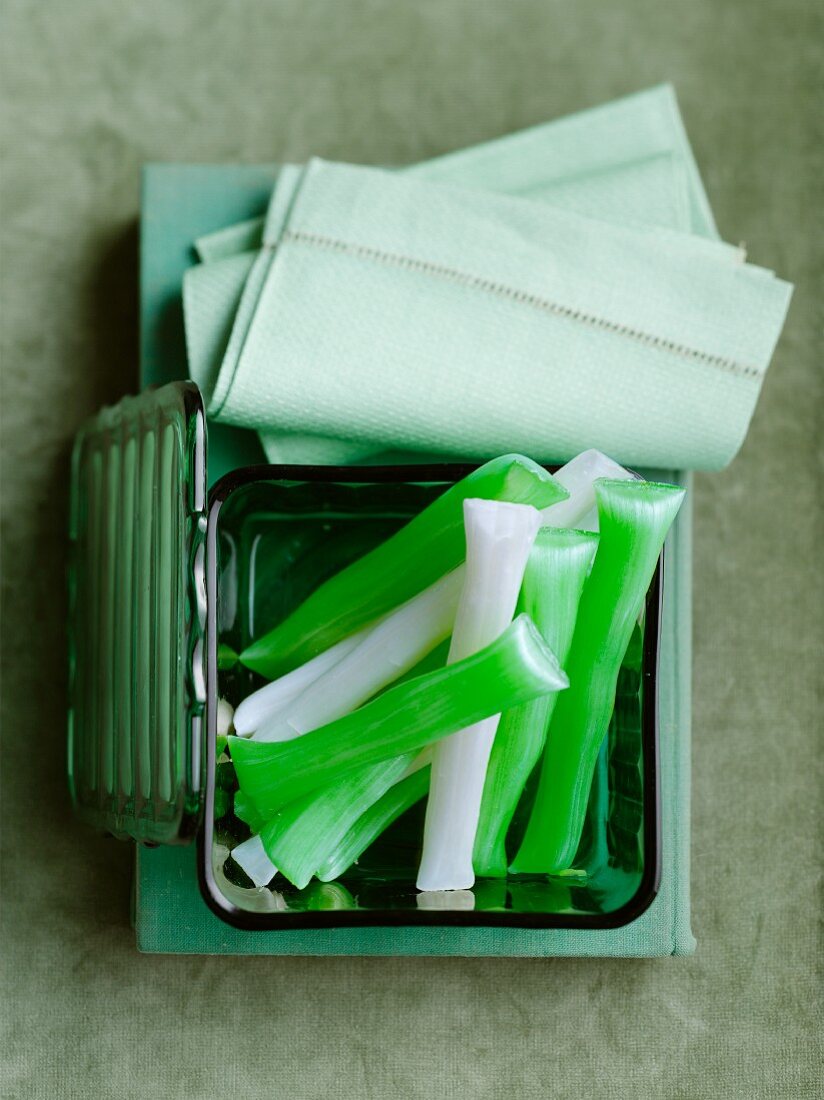 Peppermint sticks (white and green)