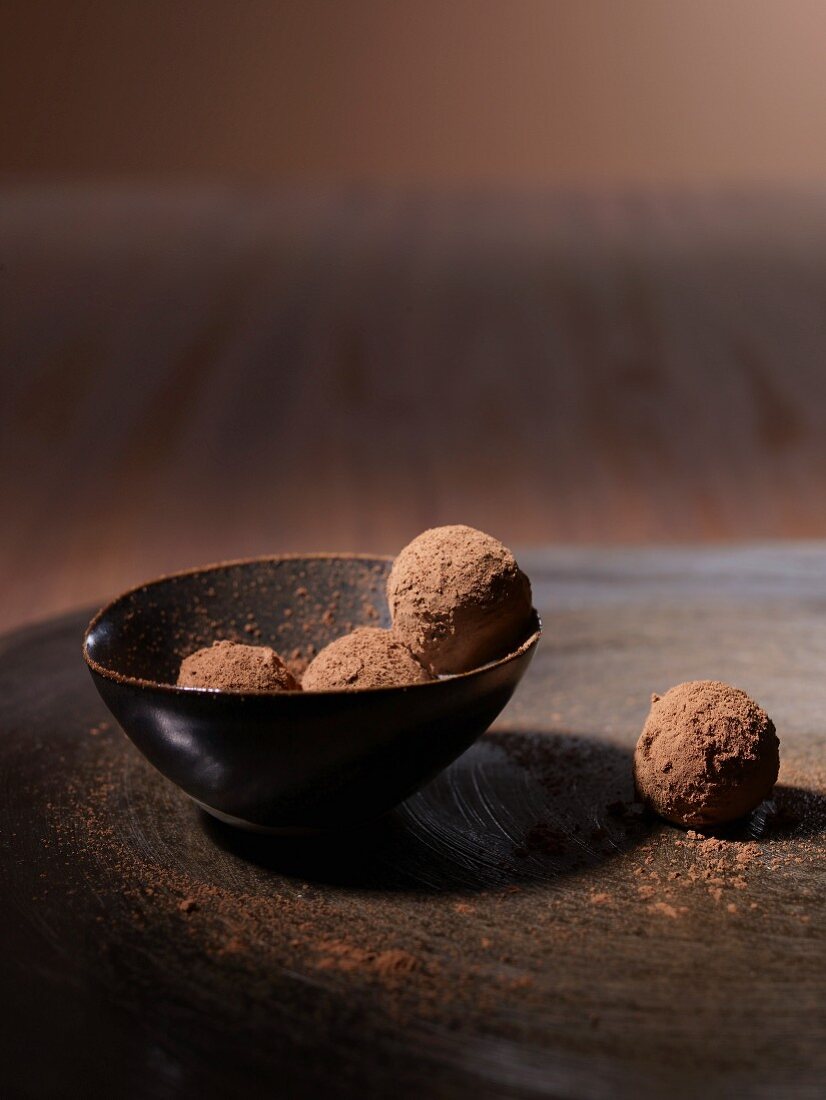 Truffle pralines dusted with cocoa powder