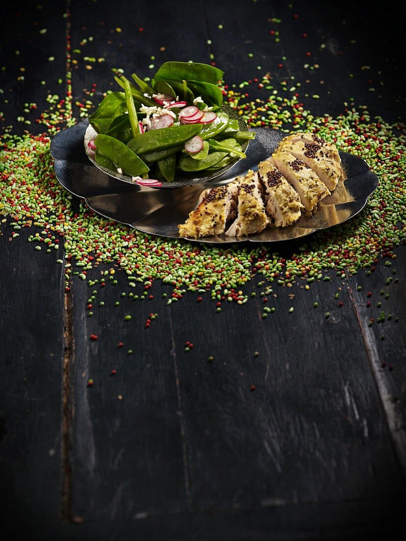 Tandoori chicken with sugar snap peas and radishes (India)