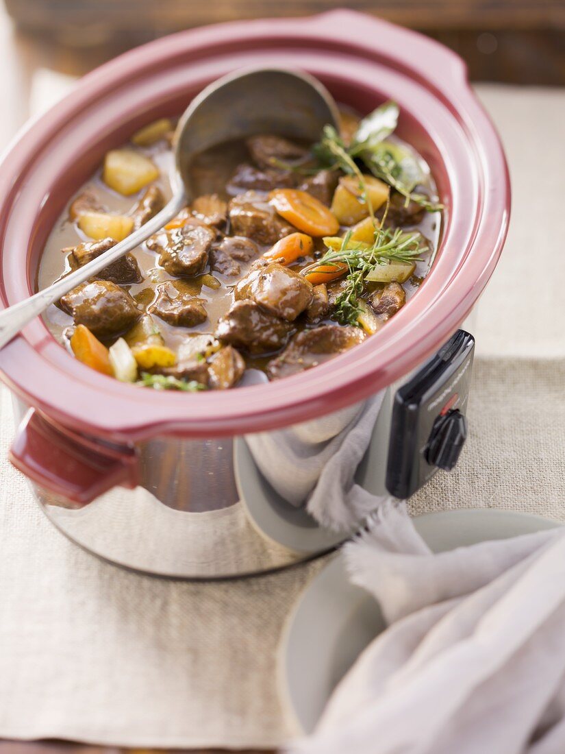Beef Stew (Rindereintopf) im Slow Cooker … – Bilder kaufen – 11056737 ...