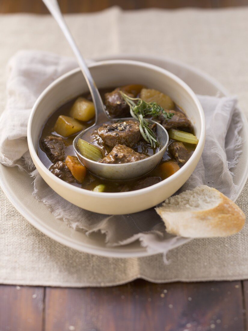 Slow Cooker Beef Stew (Rindereintopf)