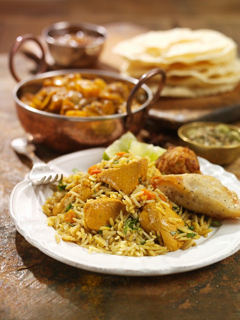 Chicken Biryani mit Reis (Indien) – Bild kaufen – 11058303 Image ...