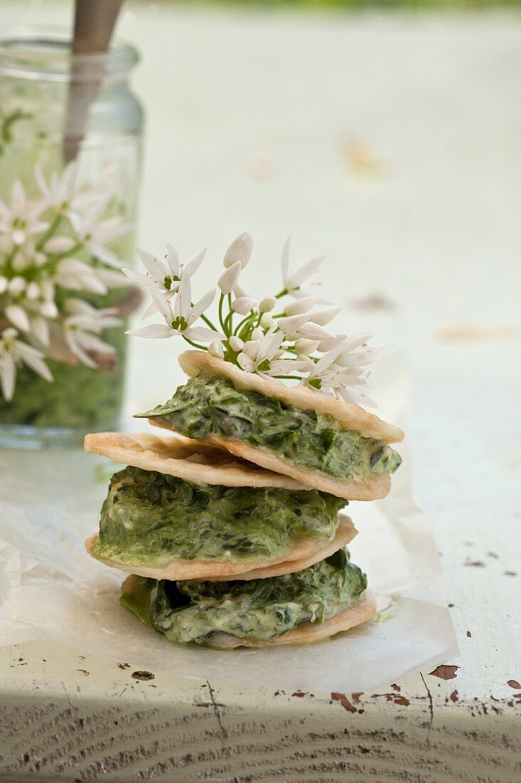 Crackers with wild garlic spread