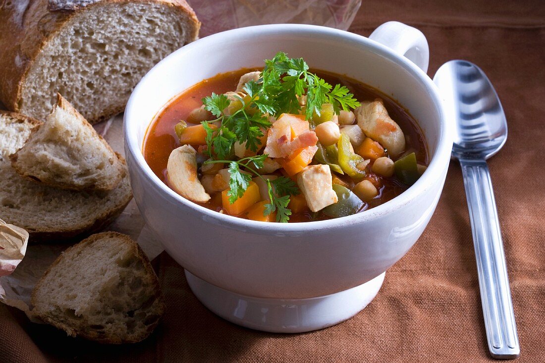 Soup with chicken and vegetables (Spain)
