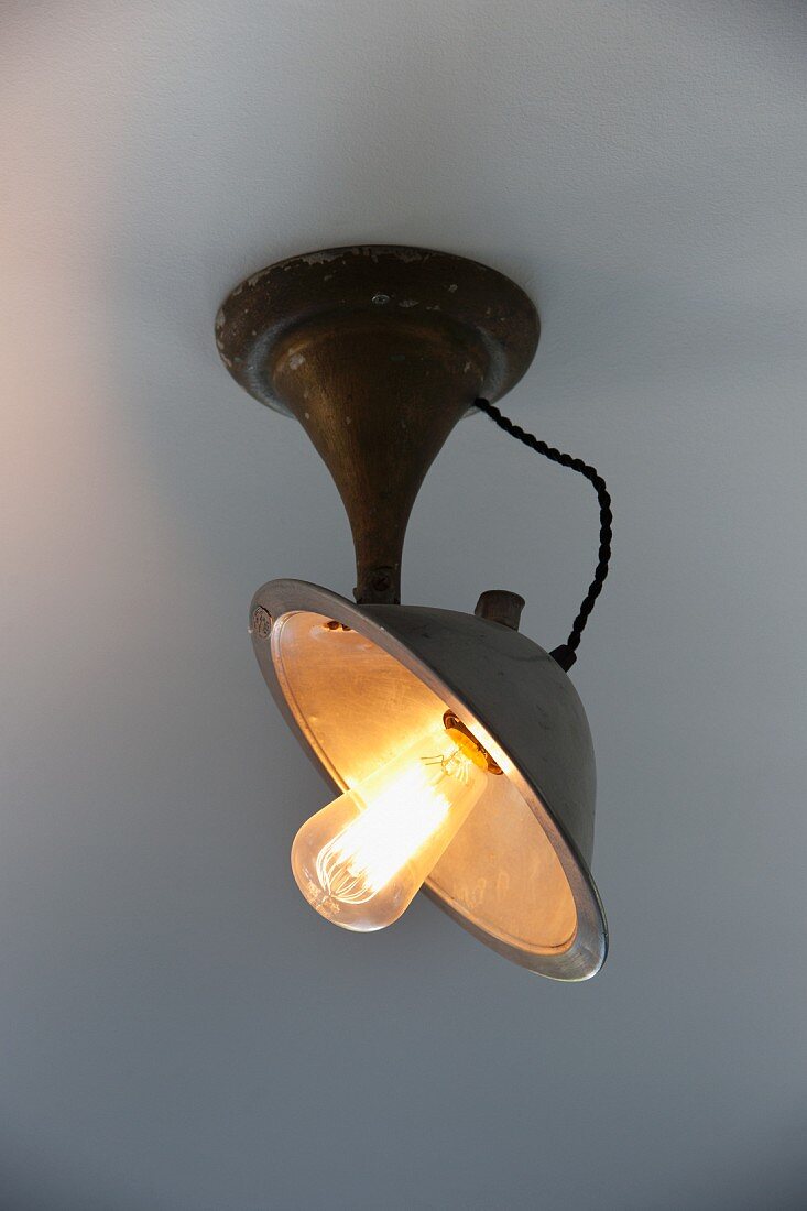 Vintage ceiling lamp with metal bracket
