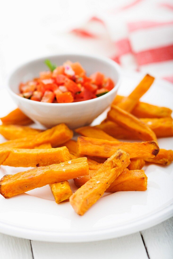 Sweet potato chips with salsa