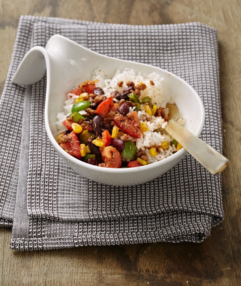 Chilli sin carne with rice