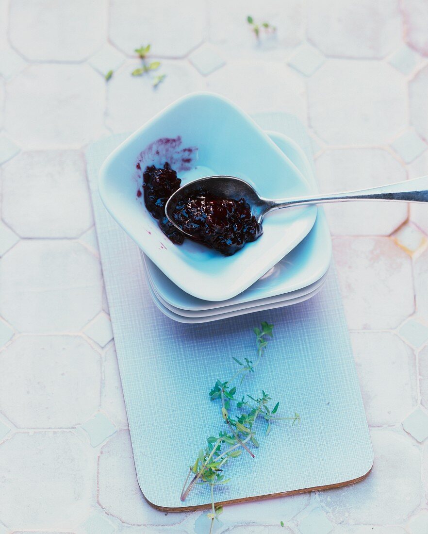 Blackberry jam with lemongrass and almond oil