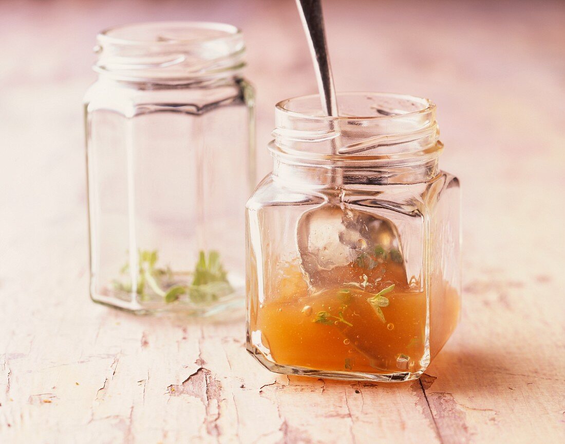 Lemon and apple marmalade with thyme
