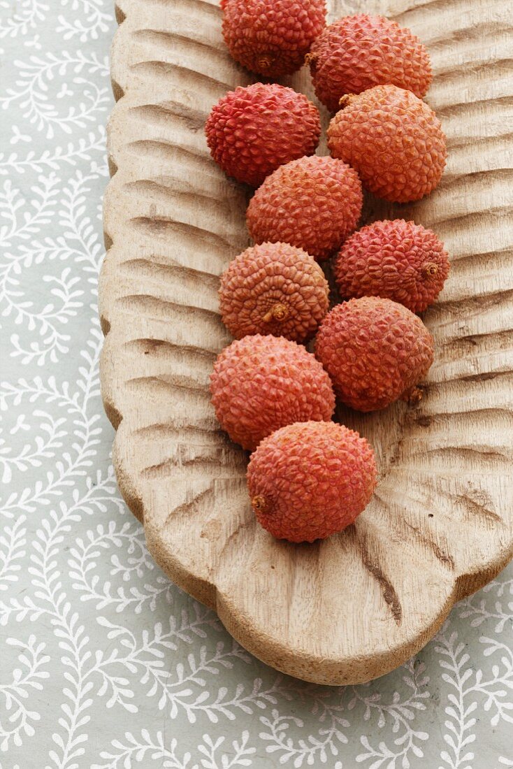 Lychees in a wooden bowl