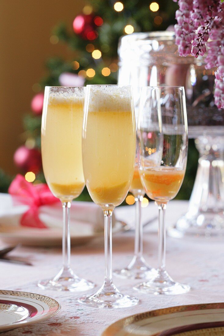 Bellini (a cocktail made with sparkling wine and peach puree)