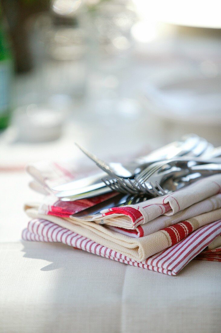 Tea towels and cutlery