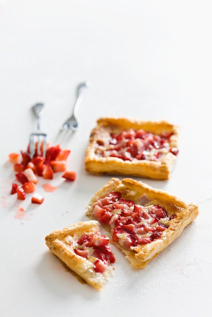 Blätterteiggebäck mit Erdbeeren