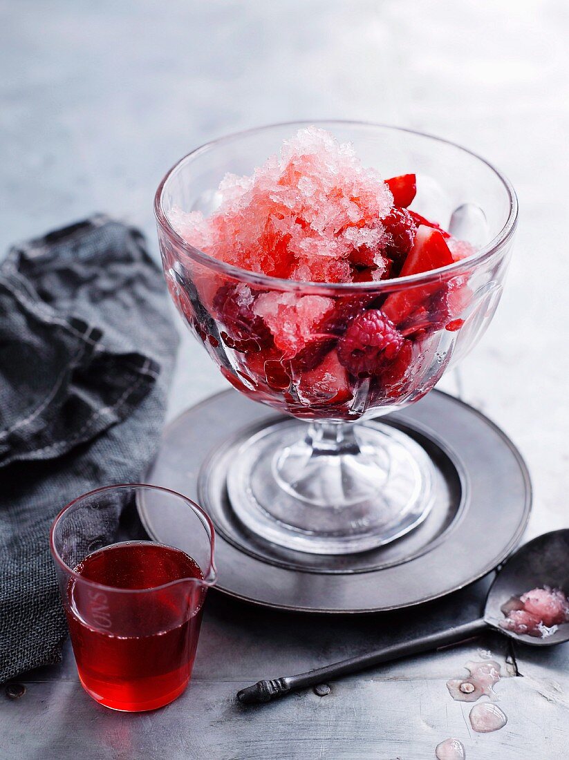 Moscato ice cream with raspberries and strawberries