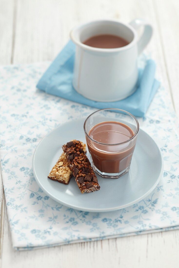 Chocolate milk and a muesli bar