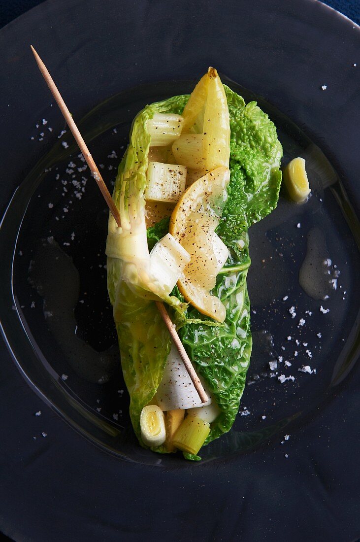 Savoy cabbage roulade with leek and chicory