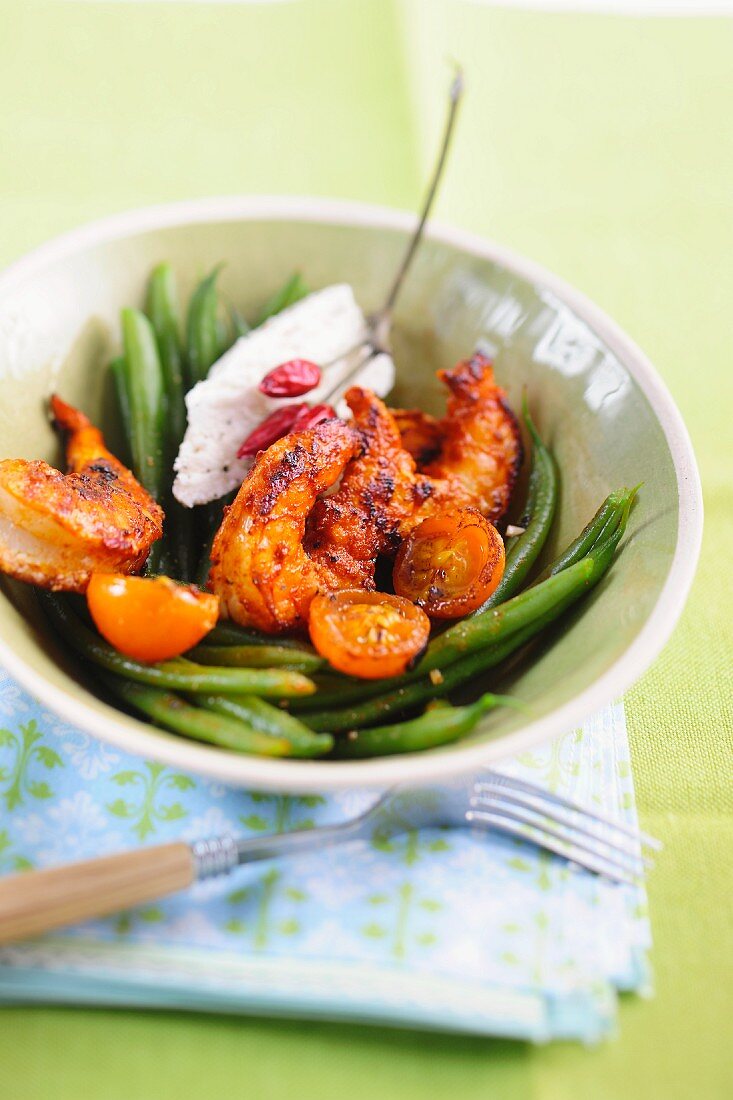 Bean salad with prawns and cherry tomatoes