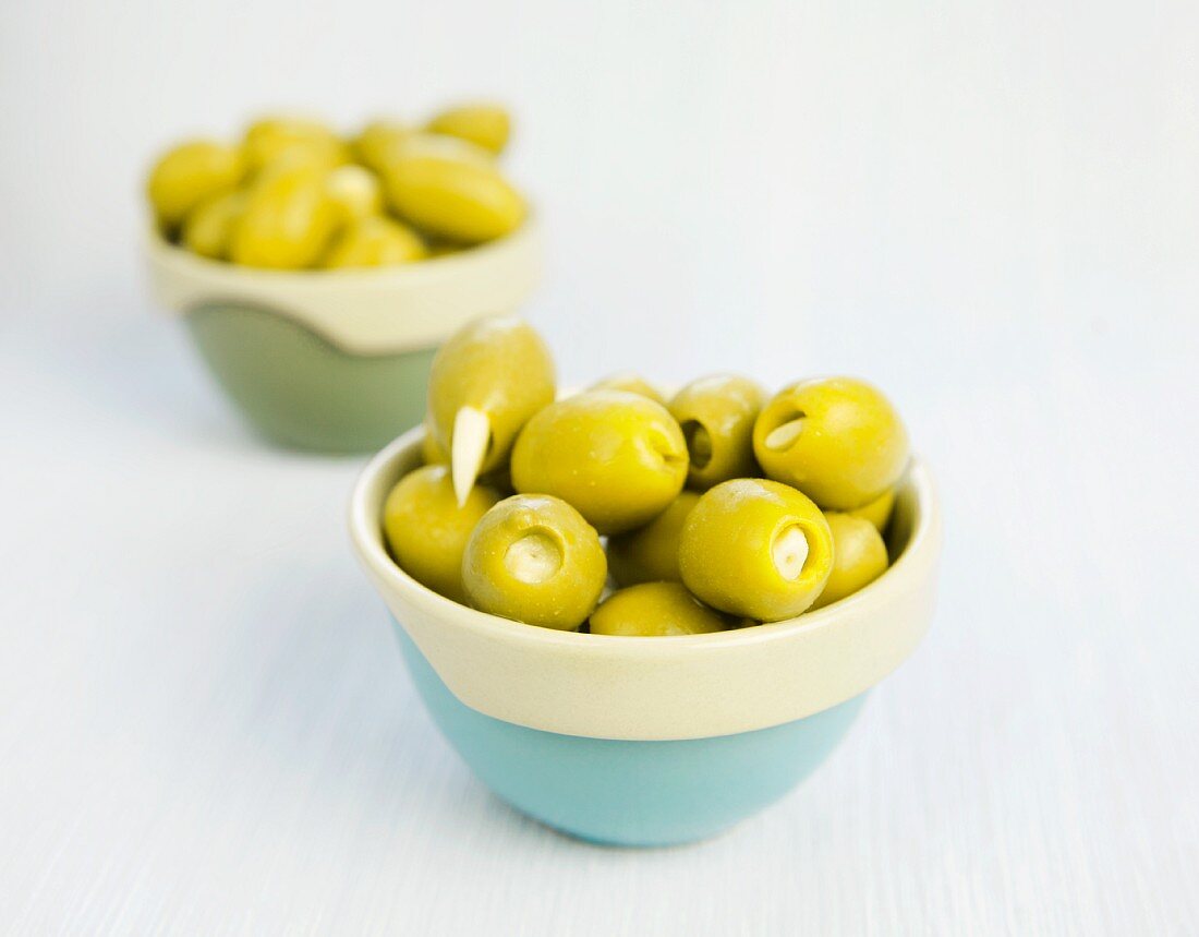 Grüne Oliven, mit Mandeln gefüllt