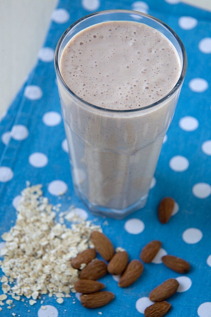 Oatmeal and Almond Breakfast Smoothie in a Glass