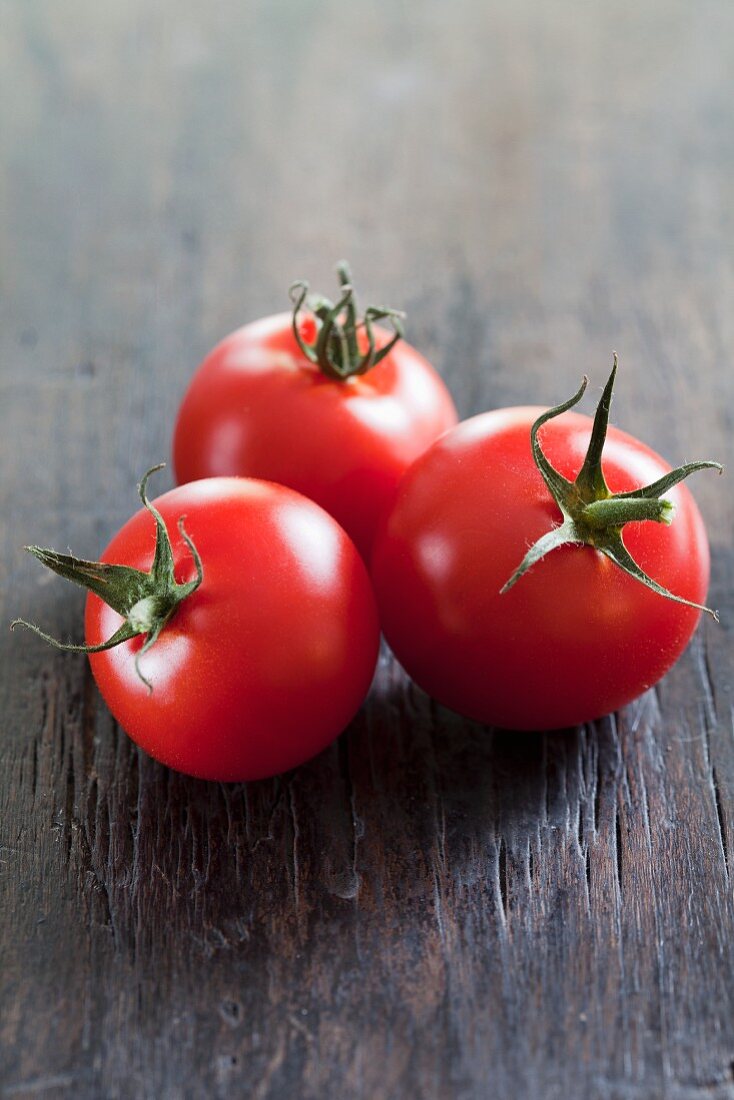 Drei Tomaten