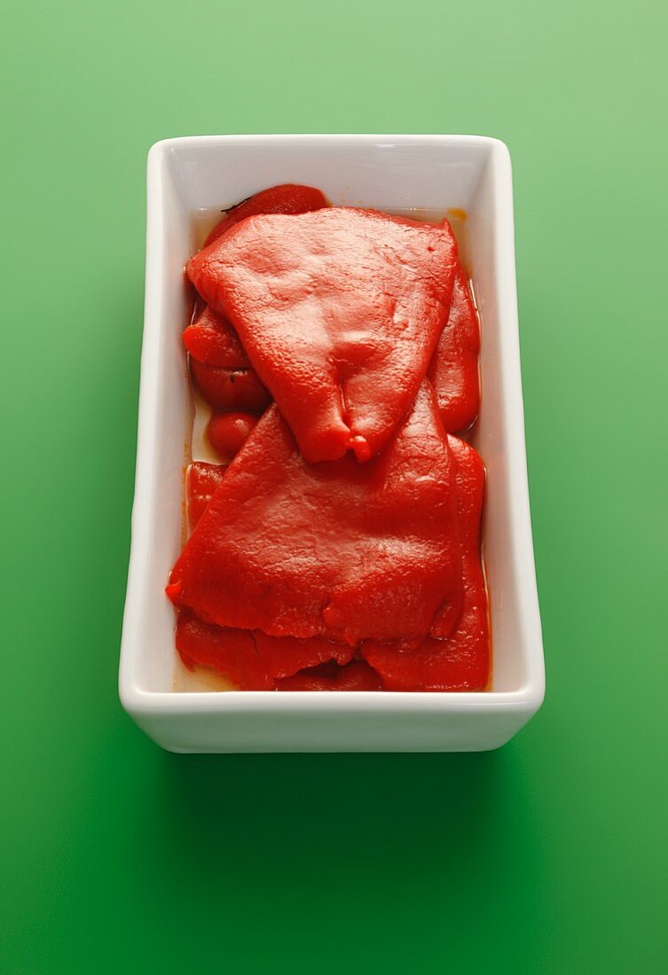 Preserved red peppers