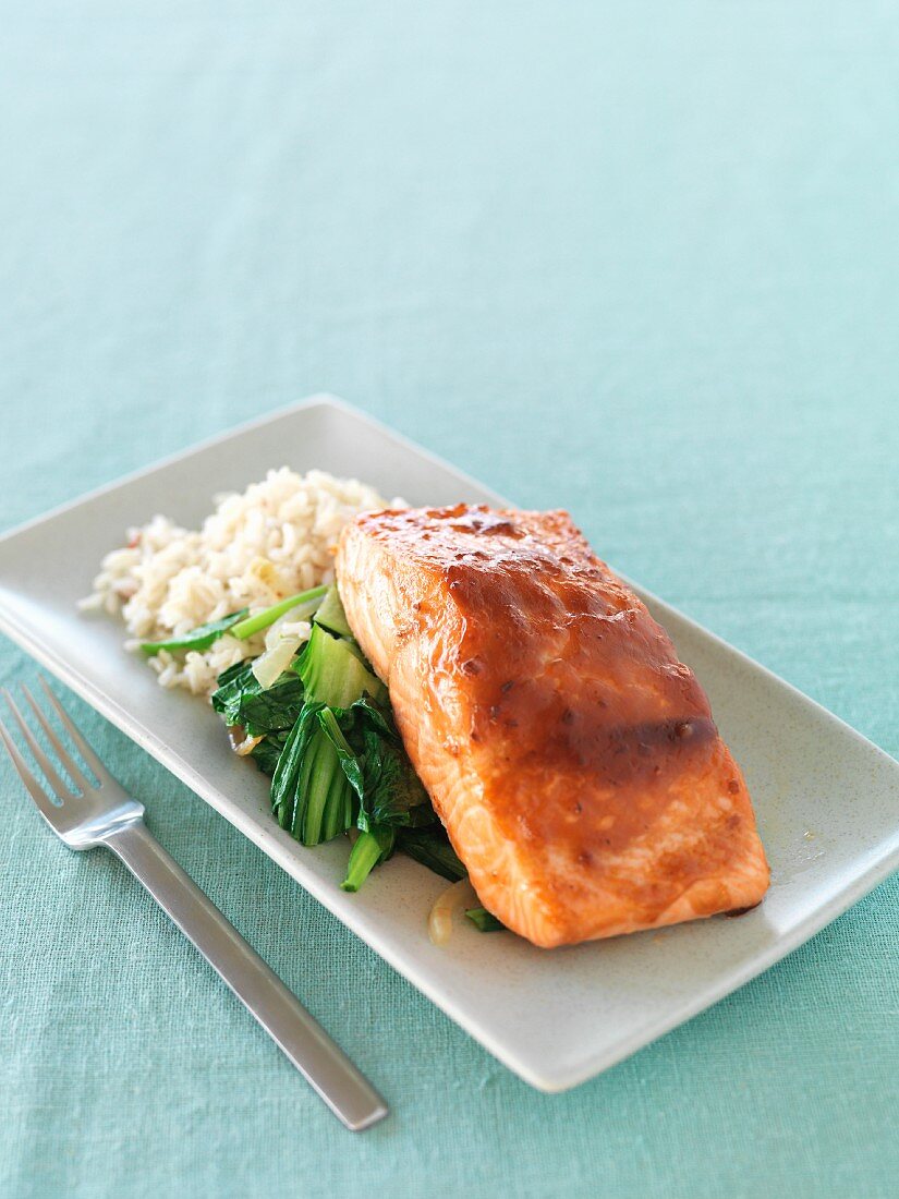 Lachs Teriyaki mit Pak Choi und Reis