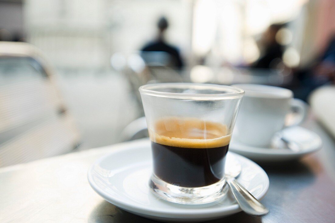 Espressoglas im Café