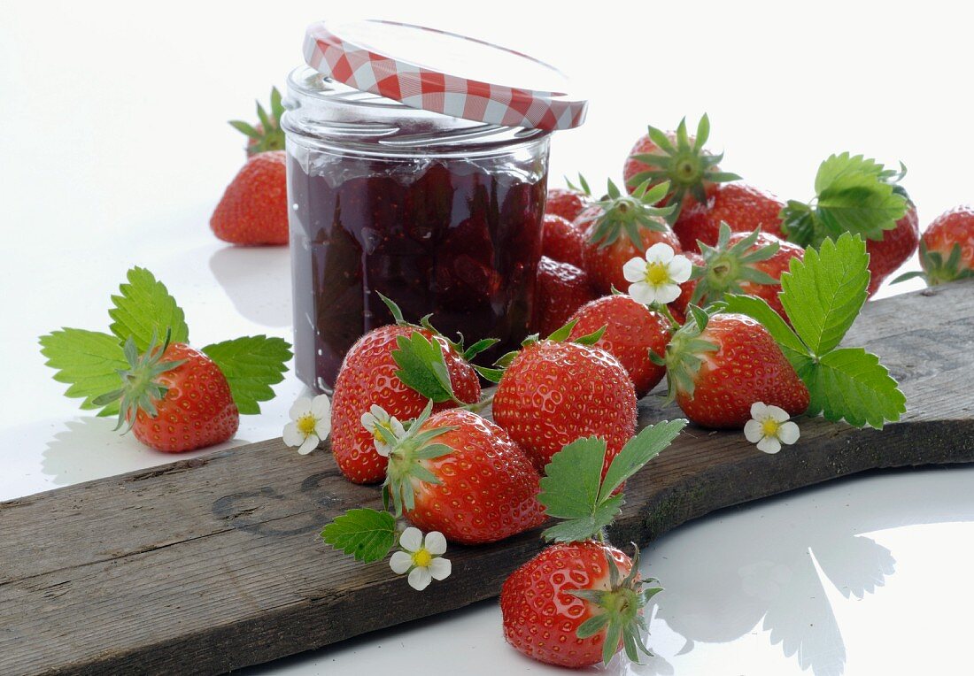 Erdbeeren und Marmelade