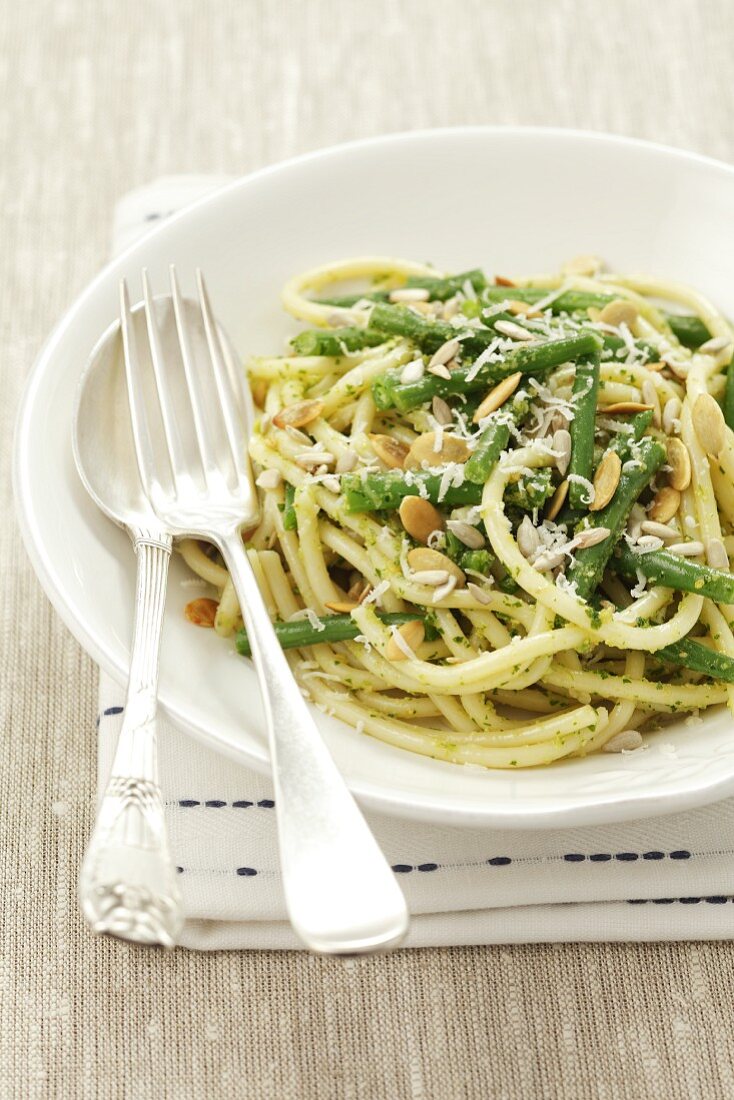 Pasta ai fagiolini (spaghetti with green beans, Italy)