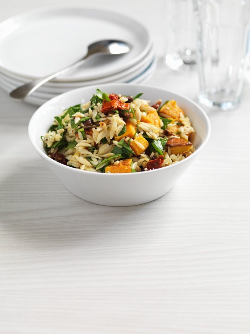 Orzo salad with vegetables