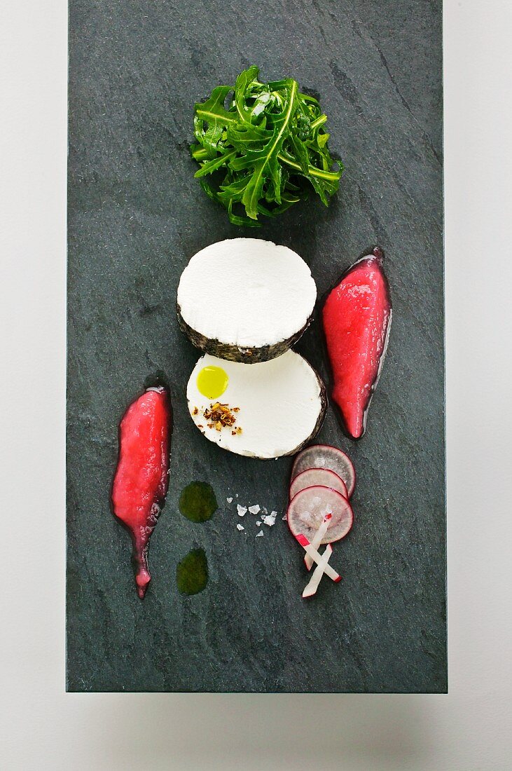 Goat's cheese with radish cream and rocket