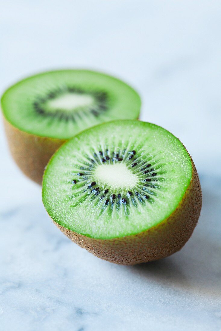 A sliced kiwi