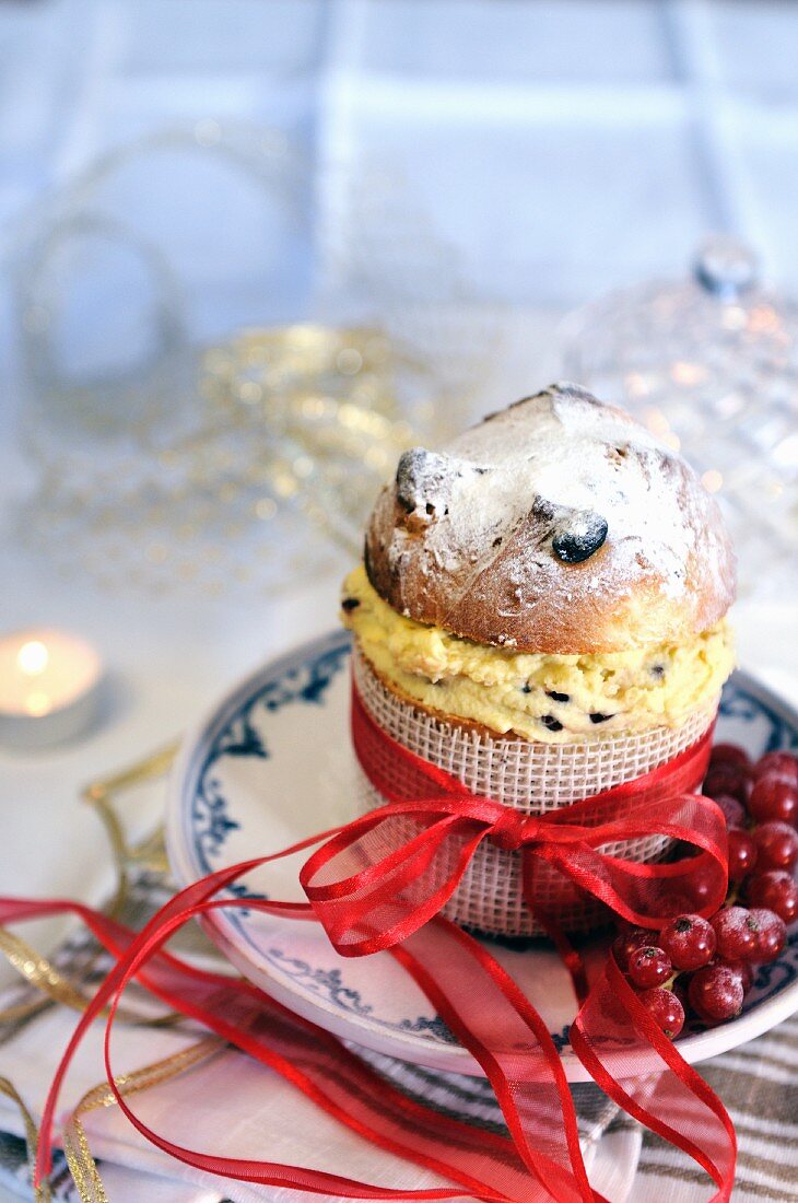 Mini panettone filled with mascarpone cream