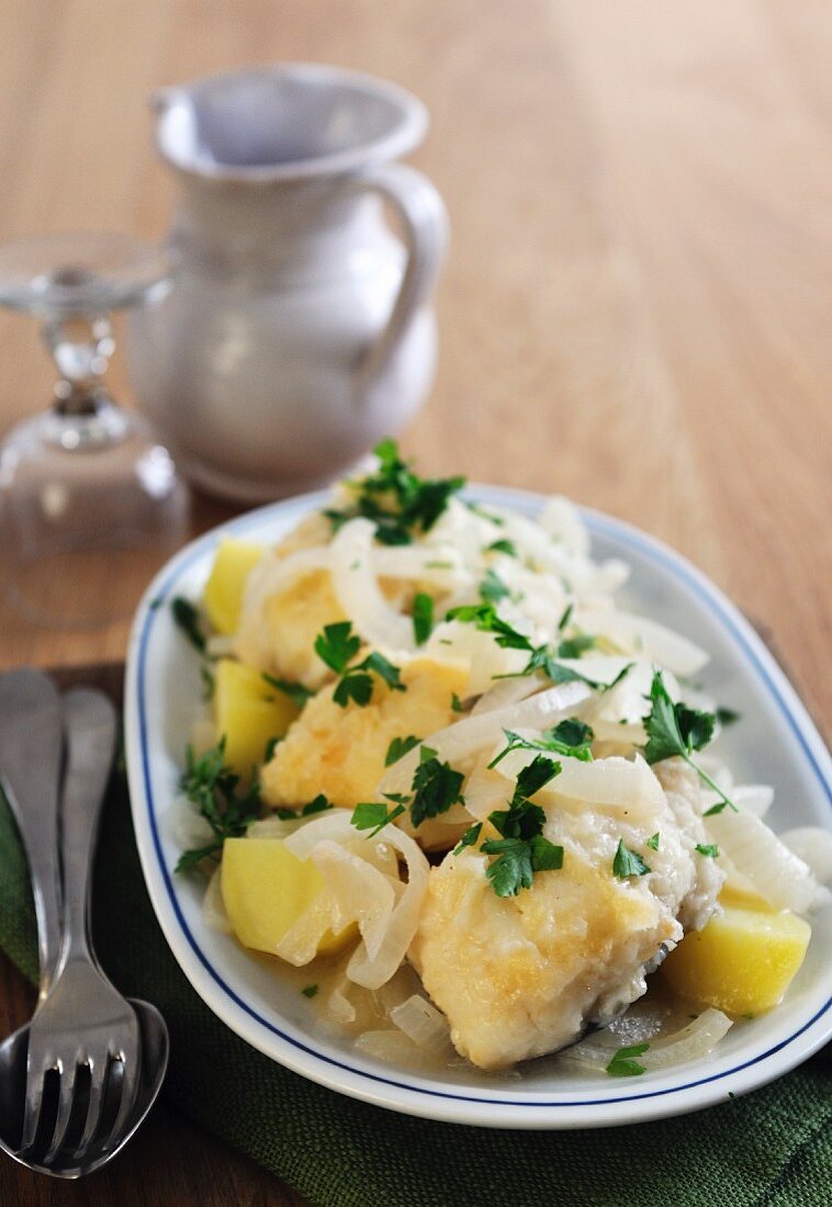 Bacalao mit Zwiebeln & Kartoffeln