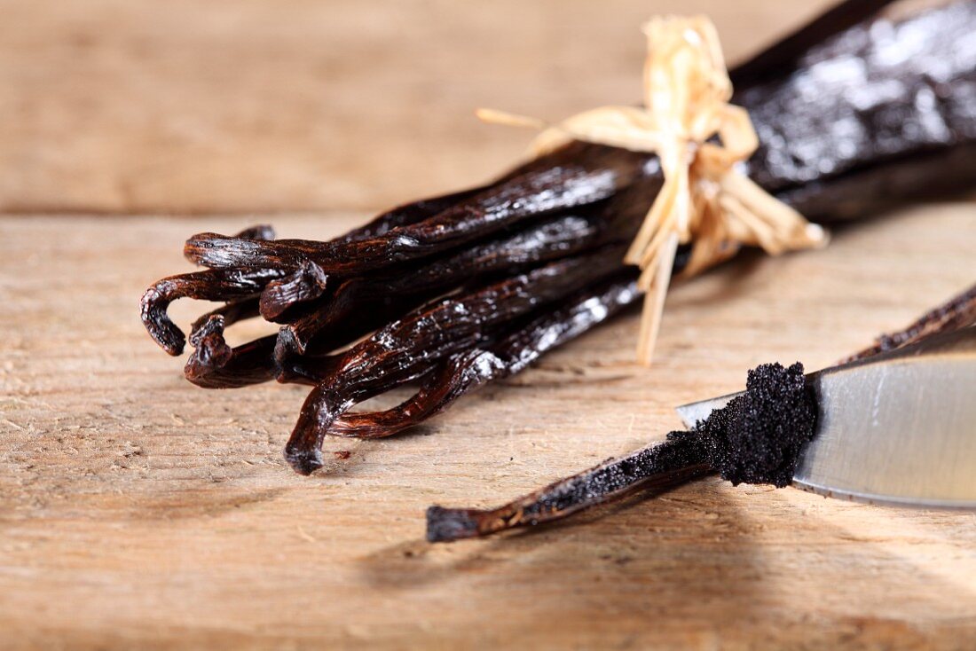 Vanilla pods and vanilla seeds