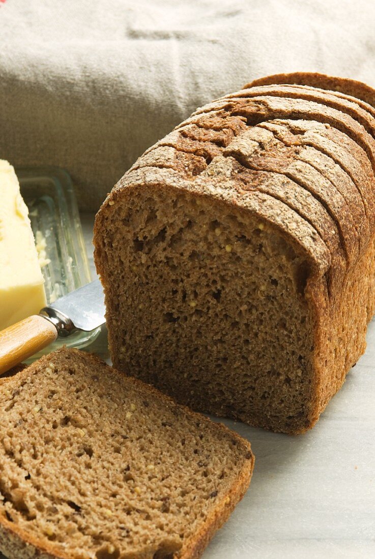 Maisbrot und Butter