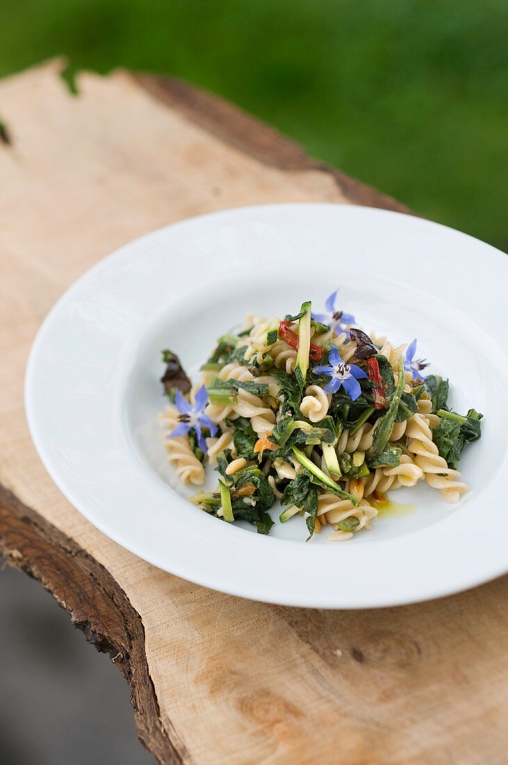 Fusilli with cabbage thistle and pinenuts