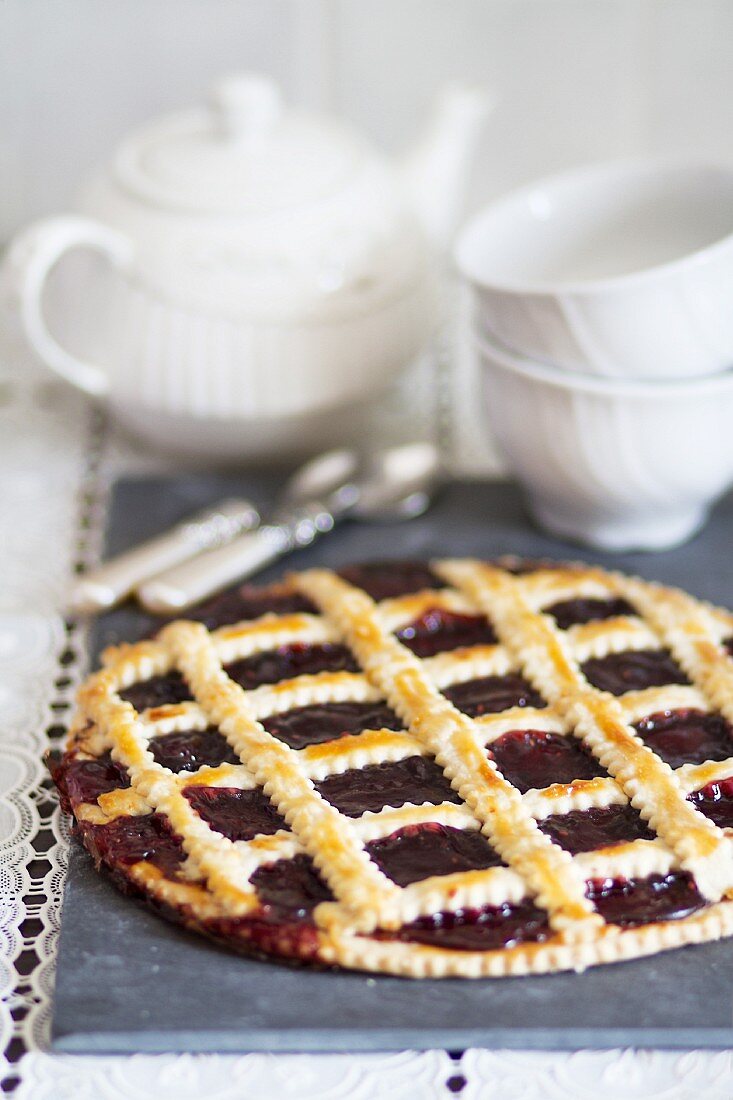 Crostata di visciole (cherry lattice tart)