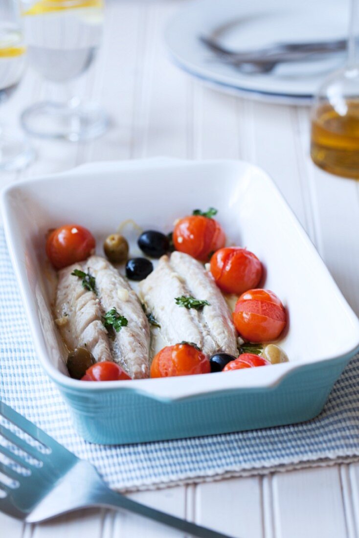 Mackerel fillets with tomatoes and olives
