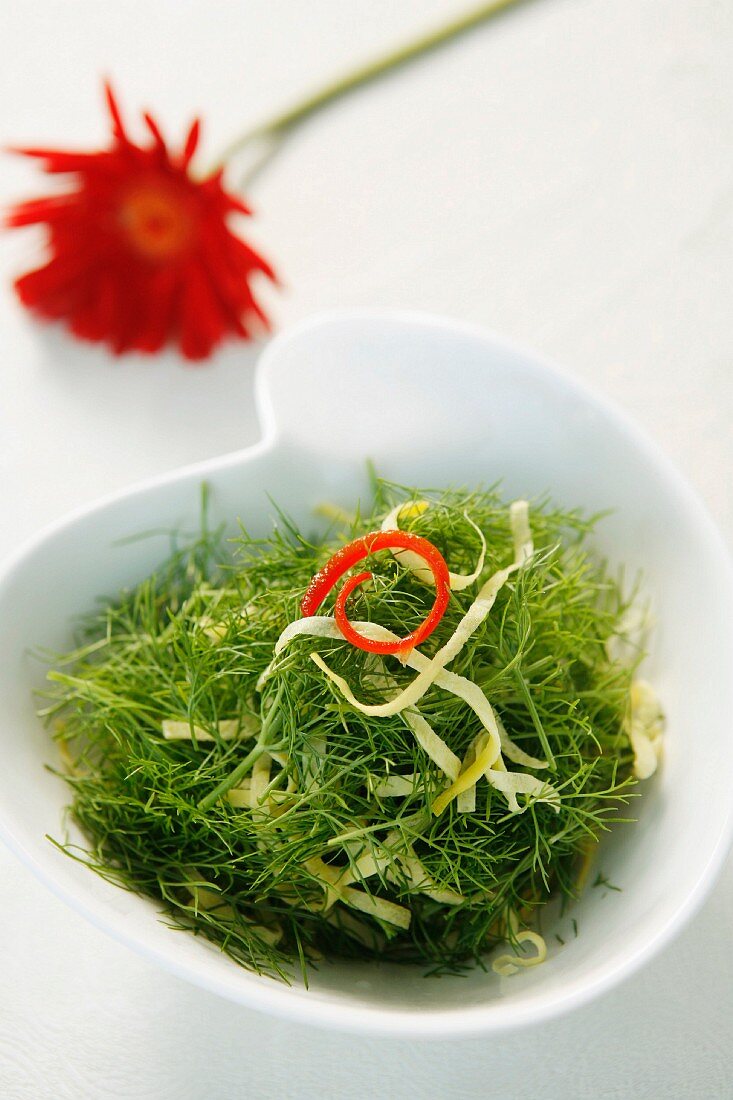 Fried rice noodles with fennel leaves