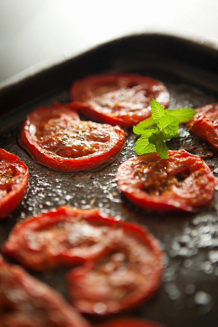 Ofengebackene Tomatenscheiben