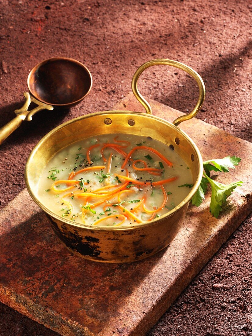 Cream of parsnip soup with carrots